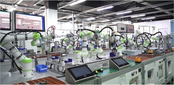 長廣溪智造 以“機汽共融”引領未來，智能工廠榮獲恰佩克年度示范應用場景獎
